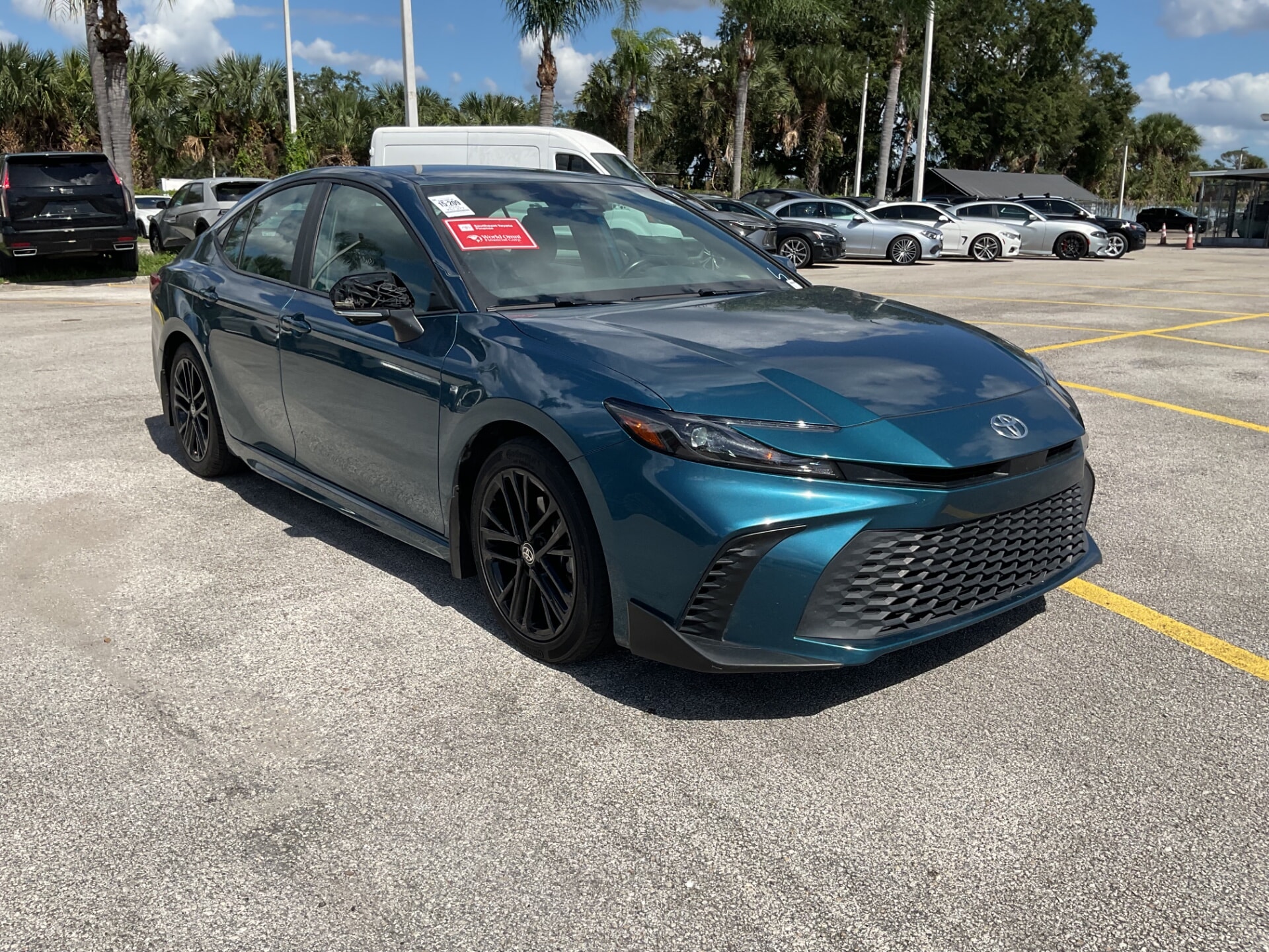 2025 TOYOTA CAMRY SE photo 13