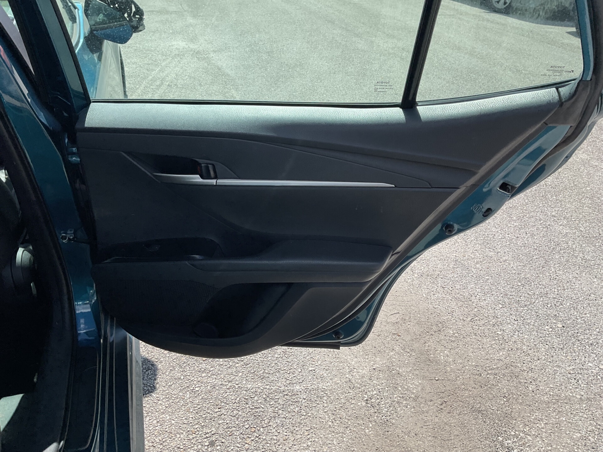 2025 TOYOTA CAMRY SE photo 15
