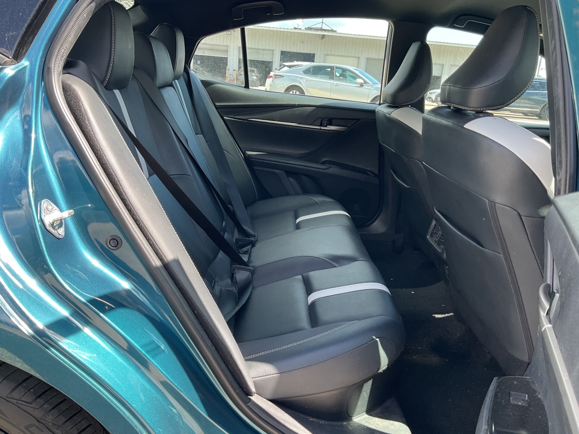 2025 TOYOTA CAMRY SE photo 16