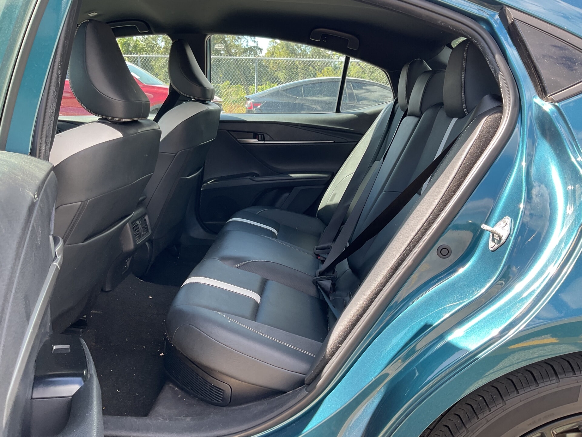 2025 TOYOTA CAMRY SE photo 18
