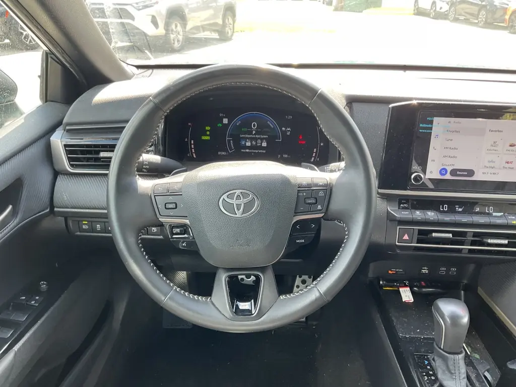 2025 TOYOTA CAMRY SE photo 20