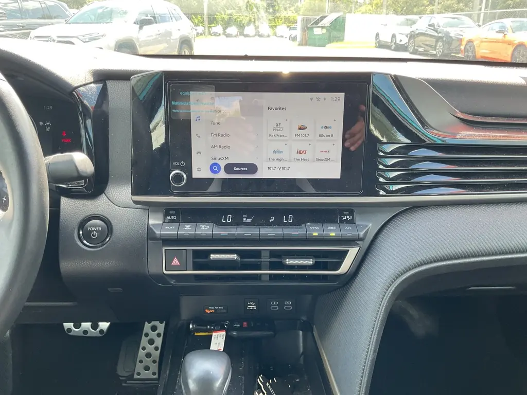2025 TOYOTA CAMRY SE photo 21