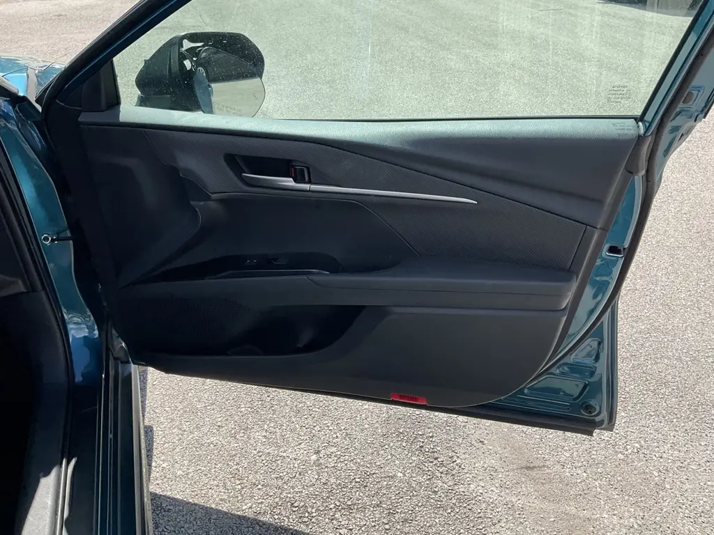 2025 TOYOTA CAMRY SE photo 23