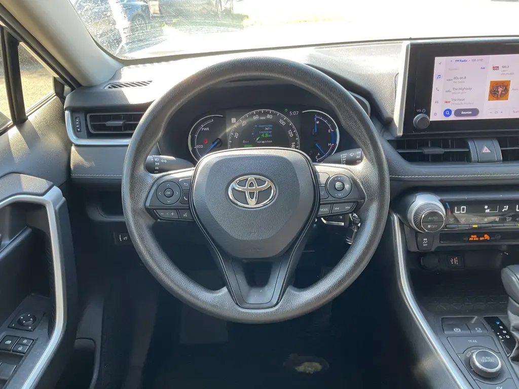 2023 TOYOTA RAV4 HYBRID LE photo 20