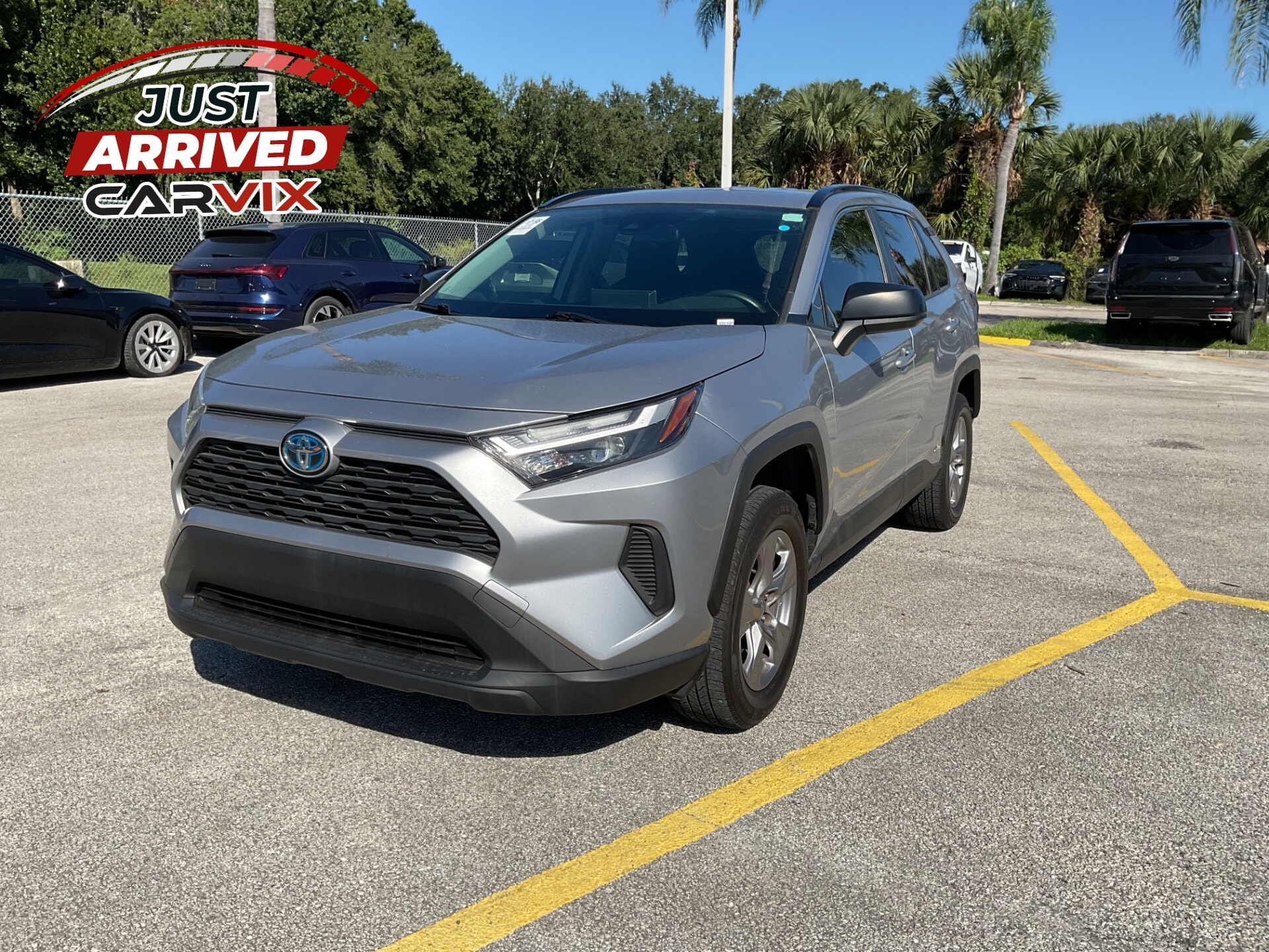 2023 TOYOTA RAV4 HYBRID LE photo 1