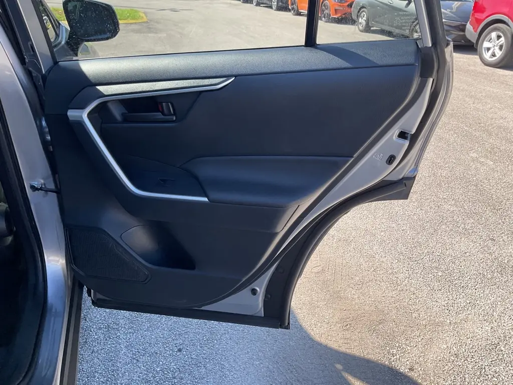 2023 TOYOTA RAV4 HYBRID LE photo 15