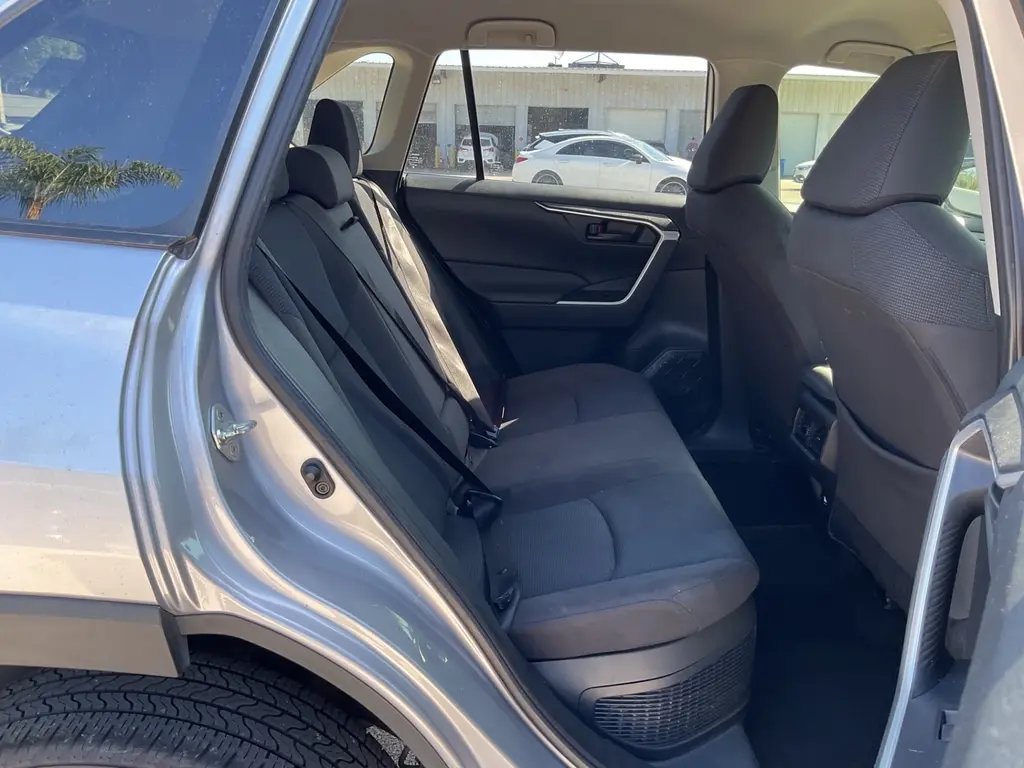 2023 TOYOTA RAV4 HYBRID LE photo 16