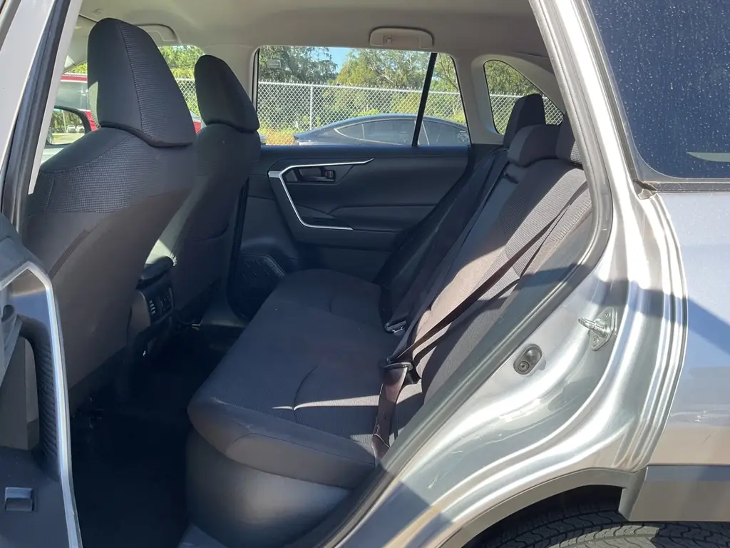 2023 TOYOTA RAV4 HYBRID LE photo 18