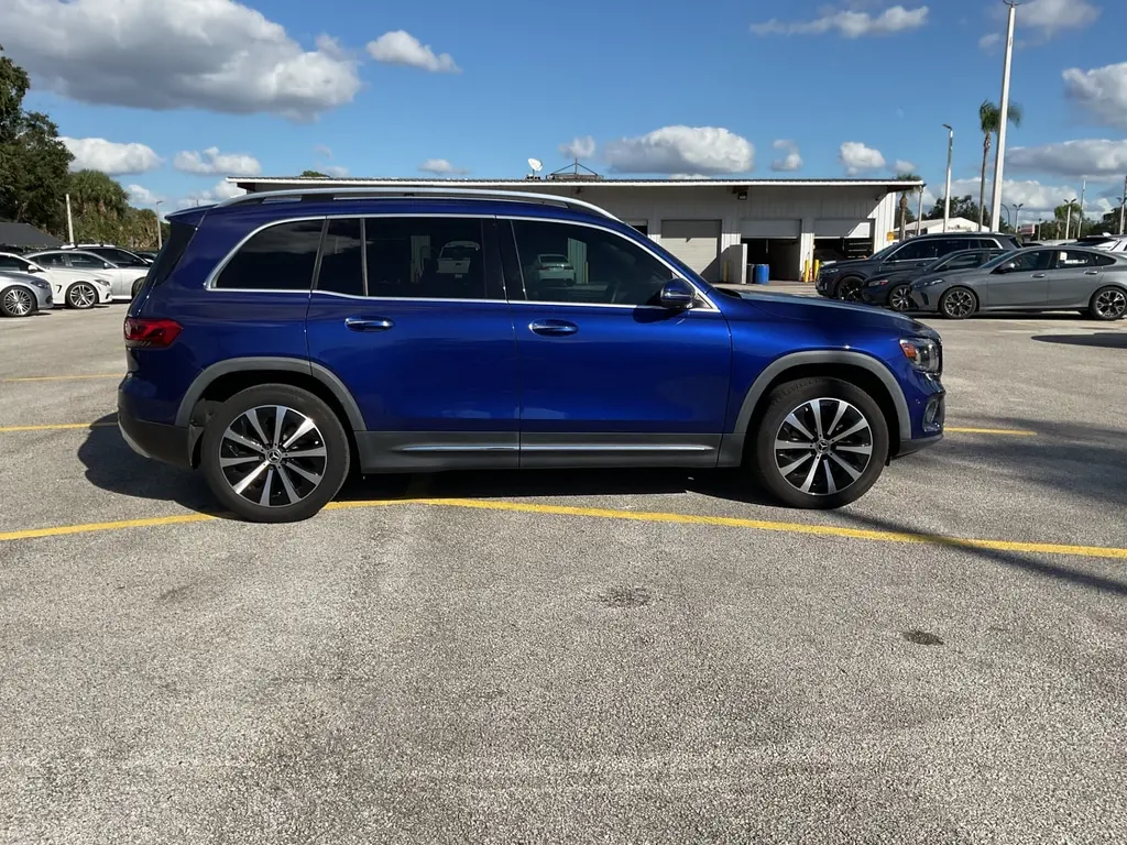 2022 MERCEDES-BENZ GLB GLB 250 photo 4