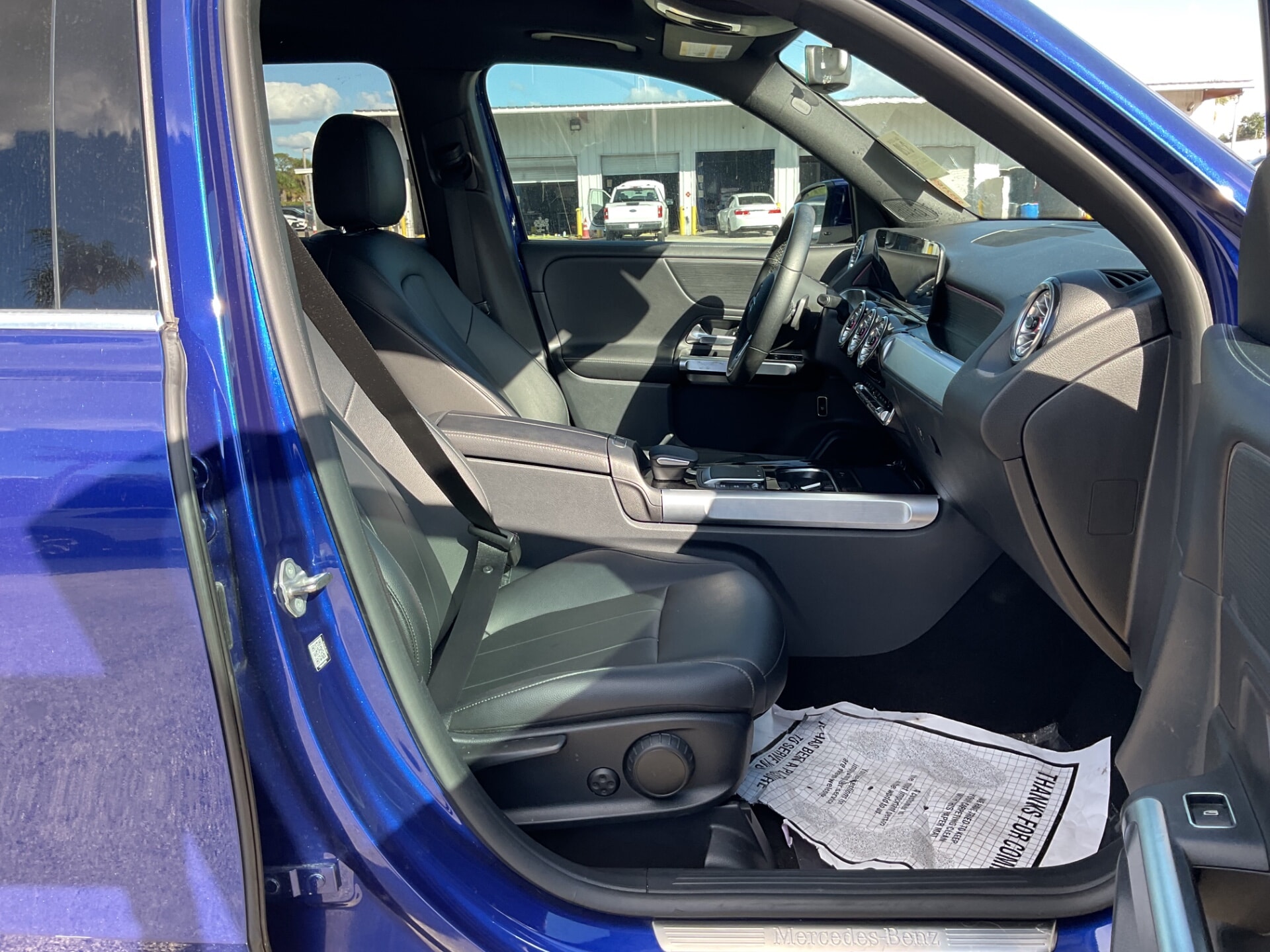 2022 MERCEDES-BENZ GLB GLB 250 photo 14