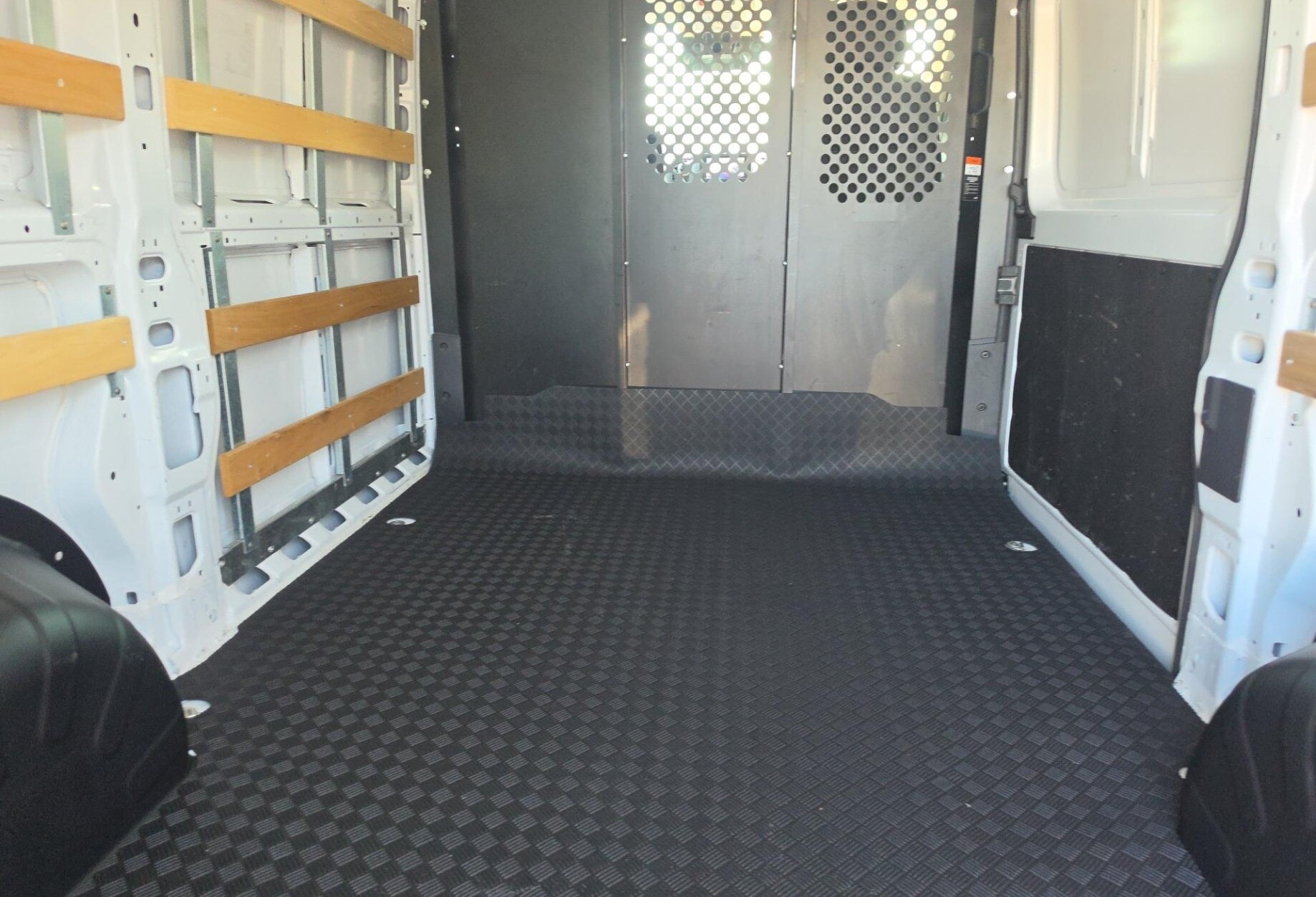 2025 RAM PROMASTER CARGO 136" WB - LOW ROOF photo 14