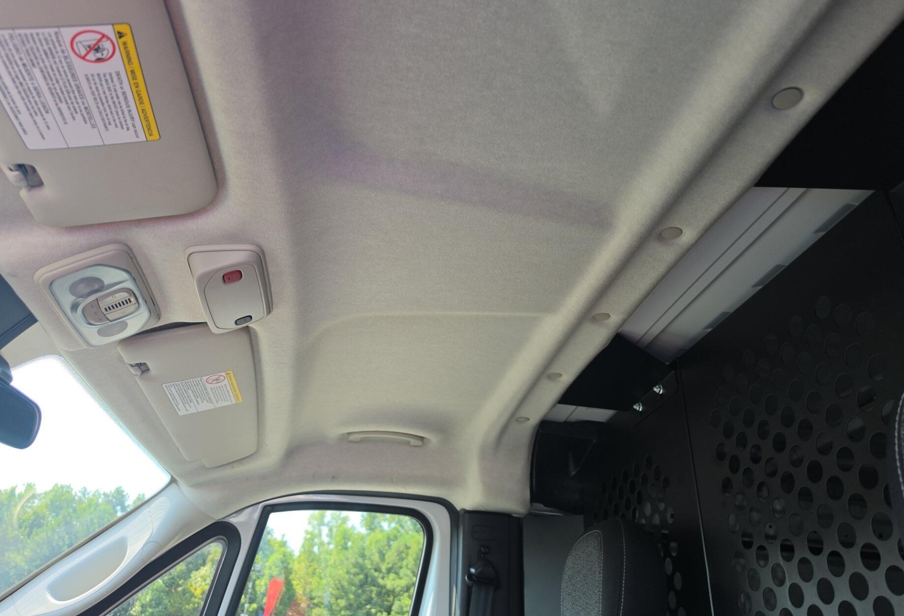 2025 RAM PROMASTER CARGO 136" WB - LOW ROOF photo 15