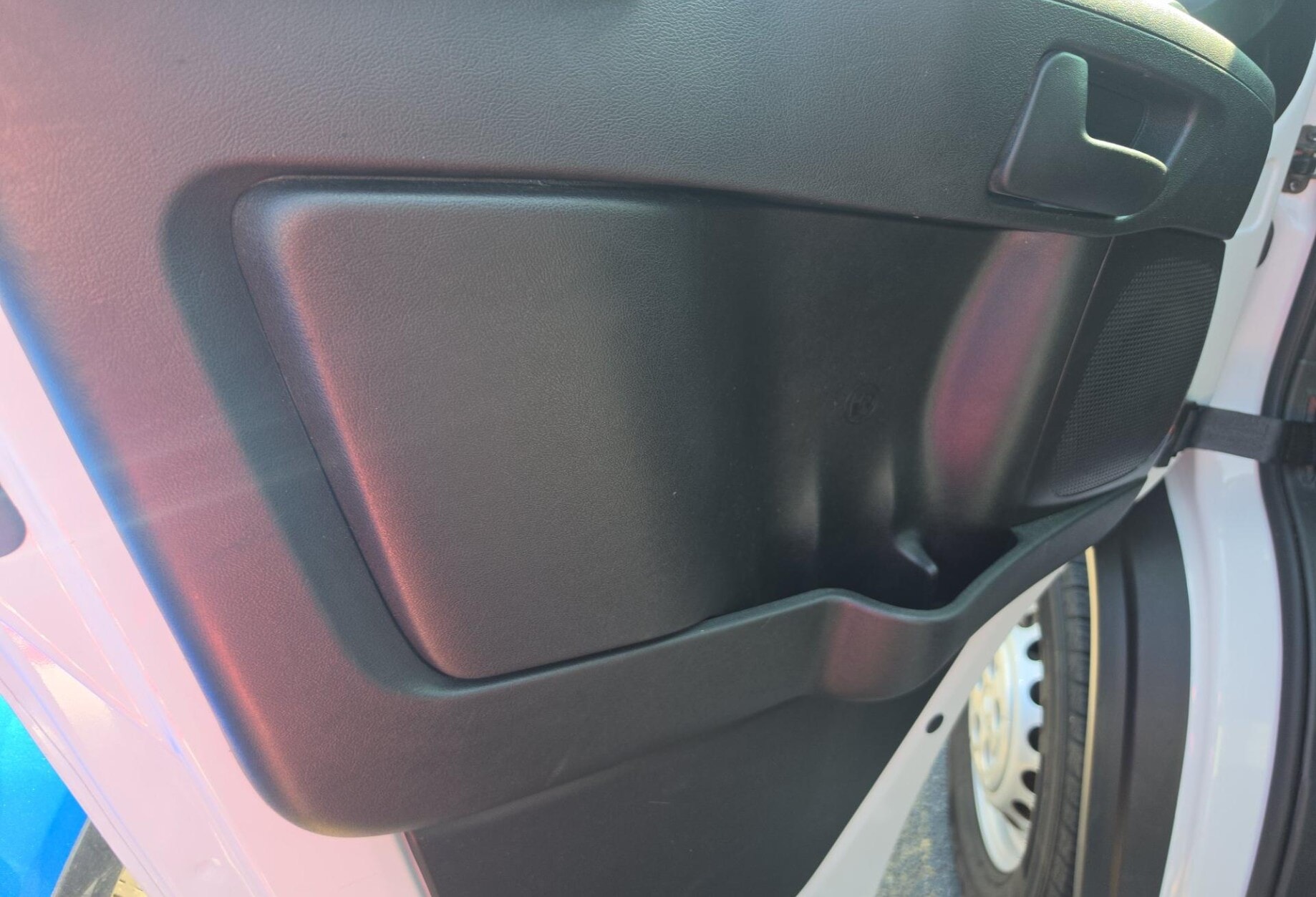 2025 RAM PROMASTER CARGO 136" WB - LOW ROOF photo 17