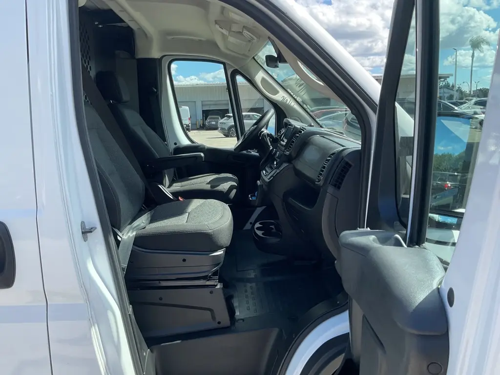 2025 RAM PROMASTER CARGO 136" WB - LOW ROOF photo 13