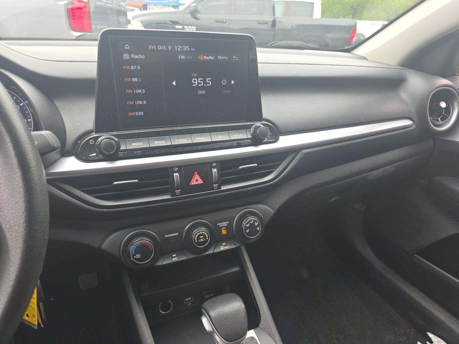 2023 KIA FORTE LXS photo 6
