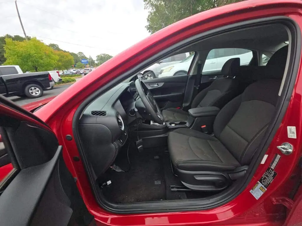 2023 KIA FORTE LXS photo 4