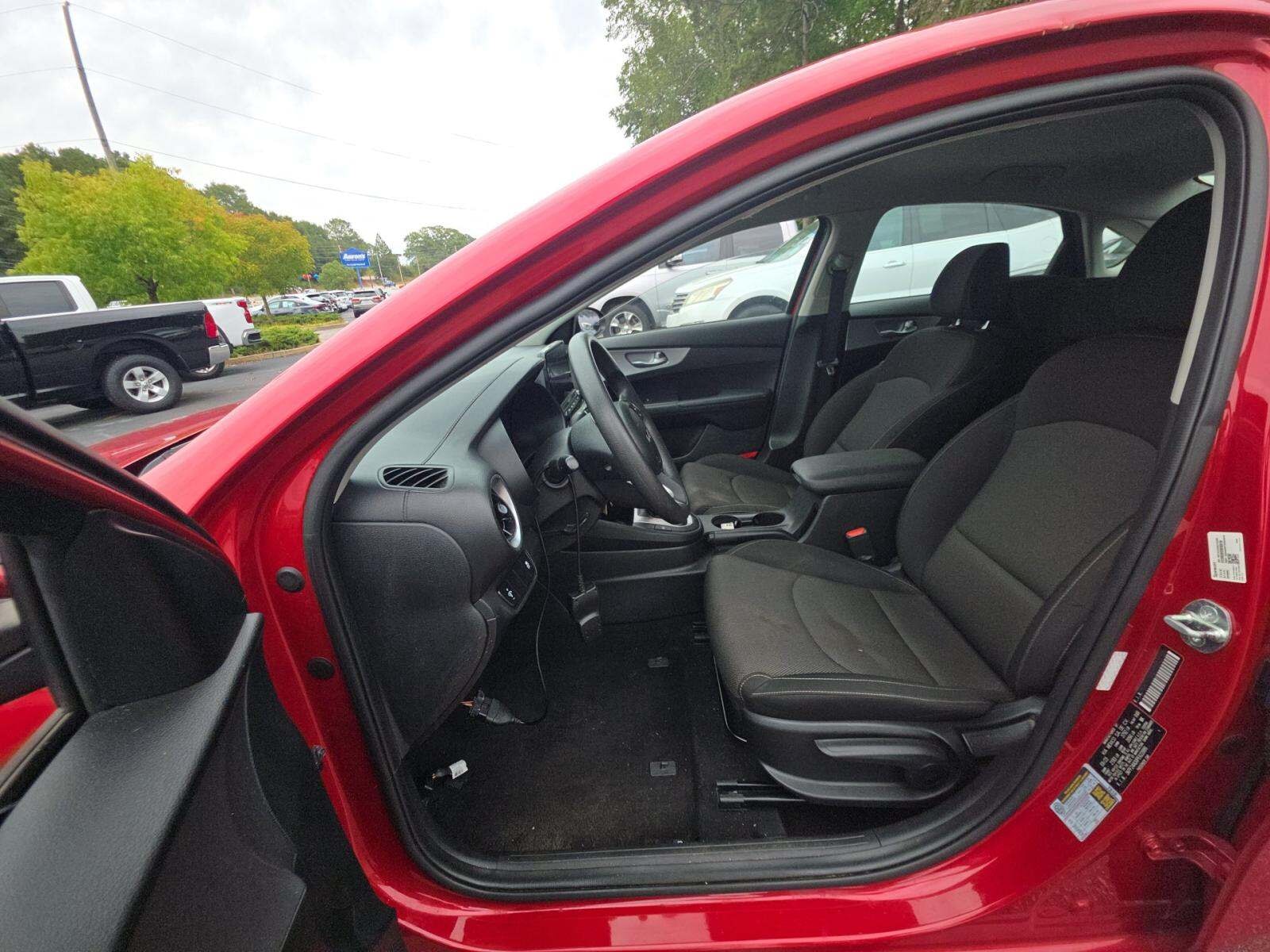2023 KIA FORTE LXS photo 4