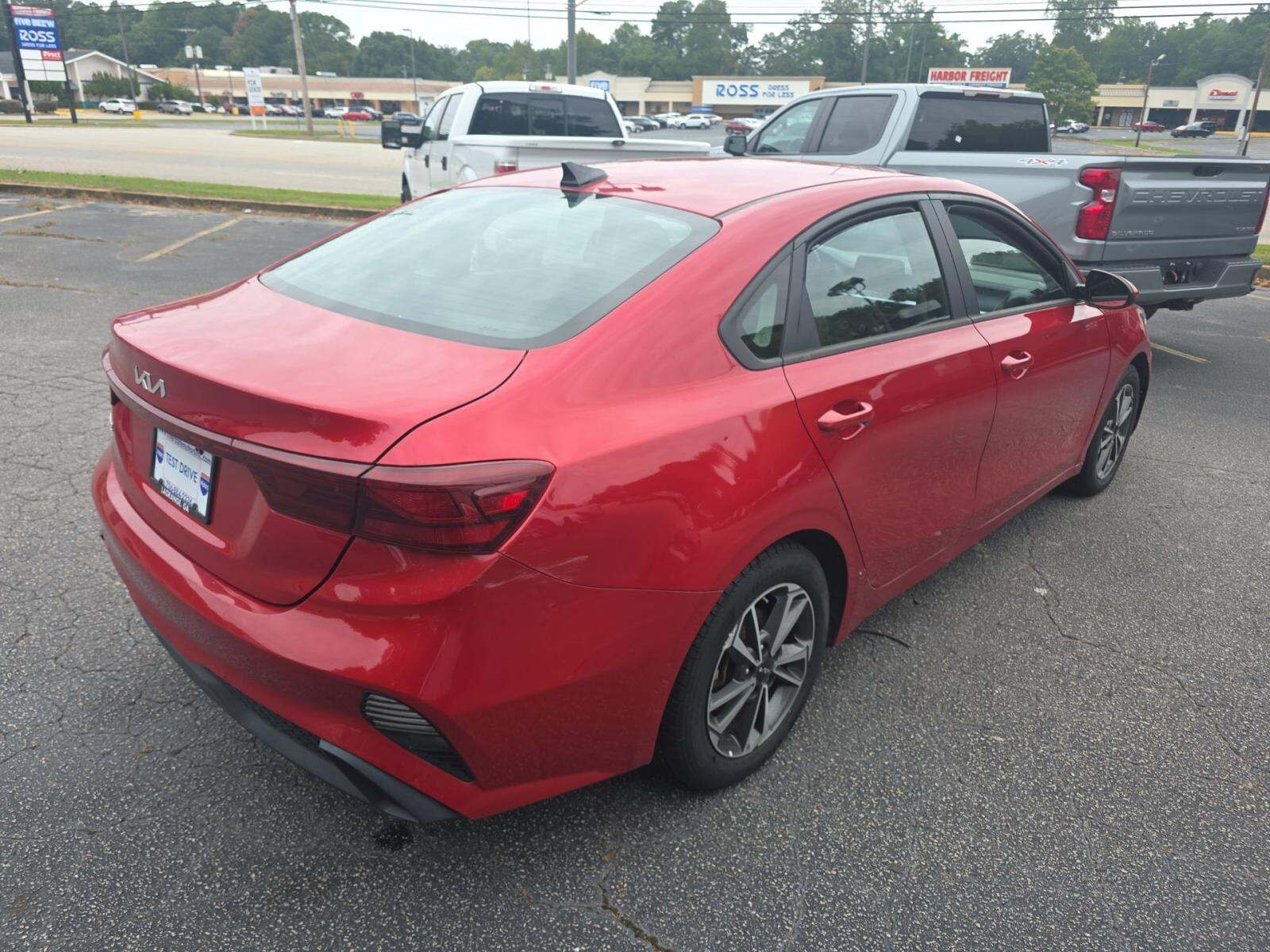 2023 KIA FORTE LXS photo 2