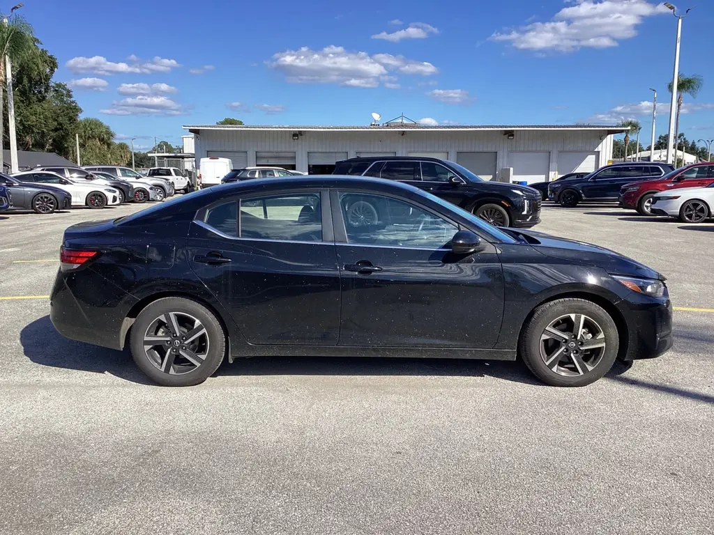 2025 NISSAN SENTRA SV photo 3