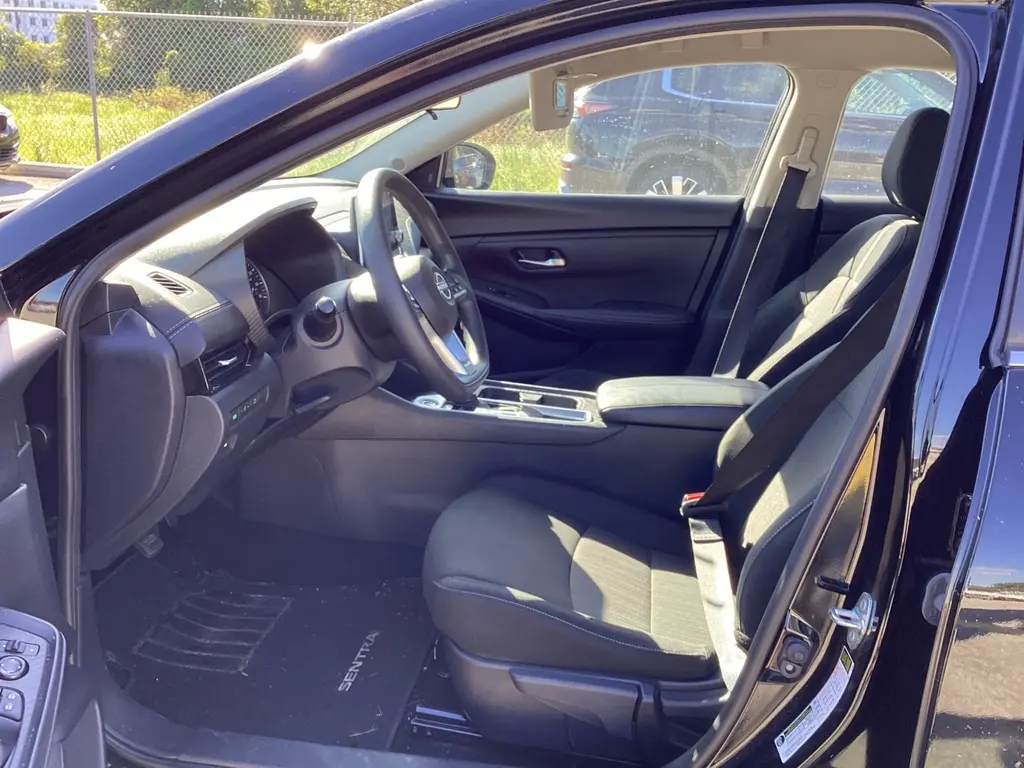 2025 NISSAN SENTRA SV photo 12