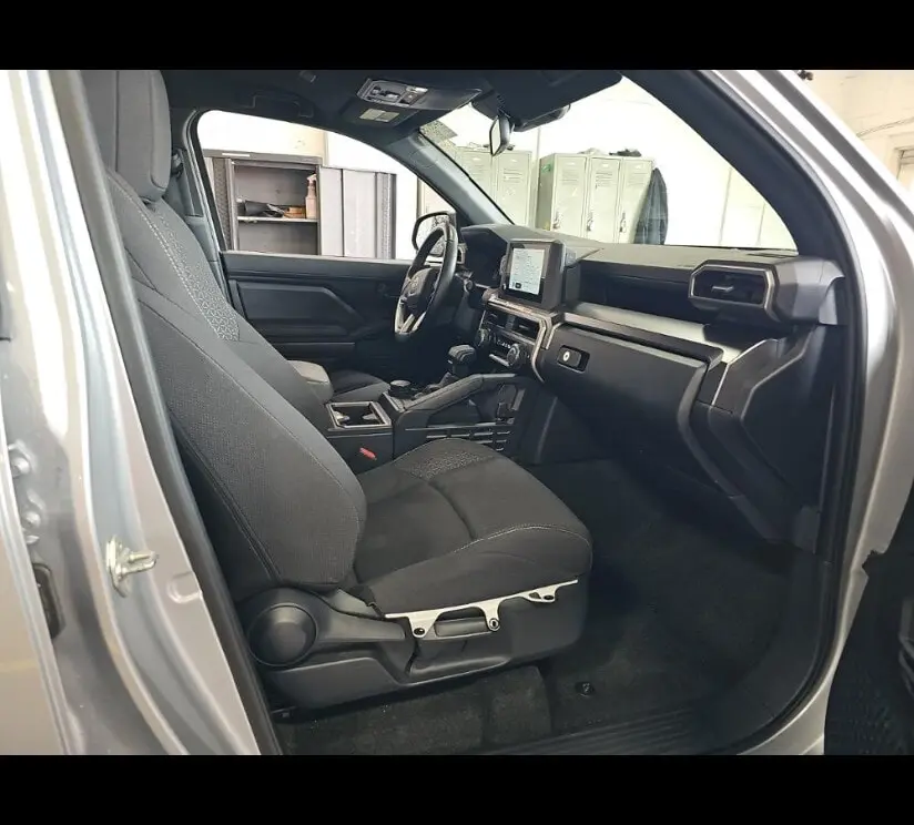 2025 TOYOTA 4RUNNER SR5 photo 15