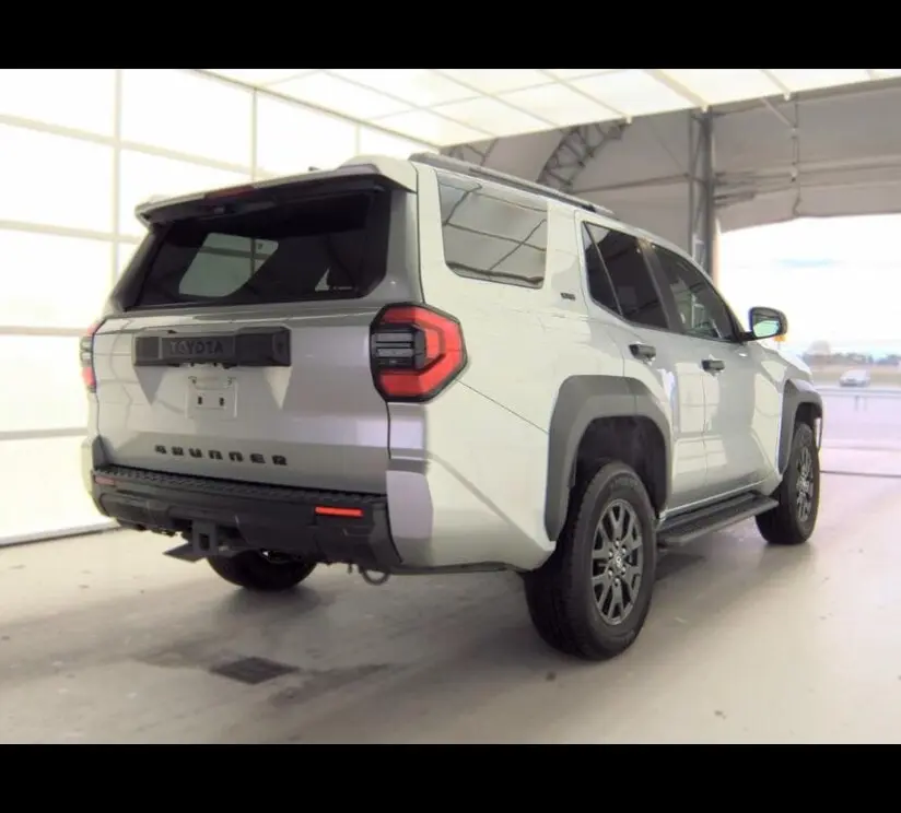 2025 TOYOTA 4RUNNER SR5 photo 3