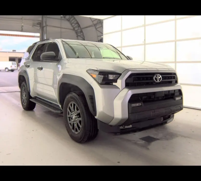 2025 TOYOTA 4RUNNER SR5 photo 2