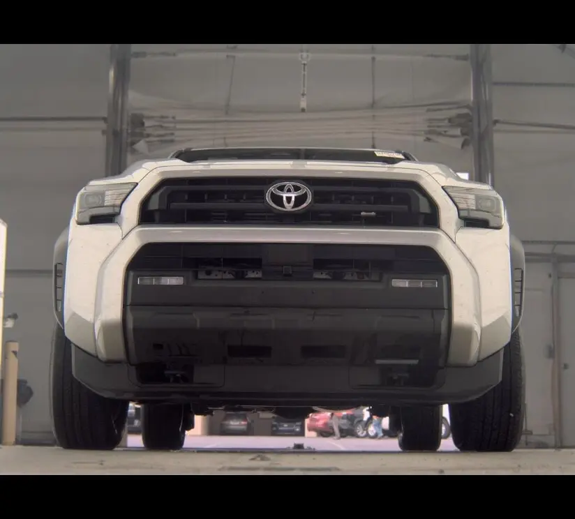 2025 TOYOTA 4RUNNER SR5 photo 6