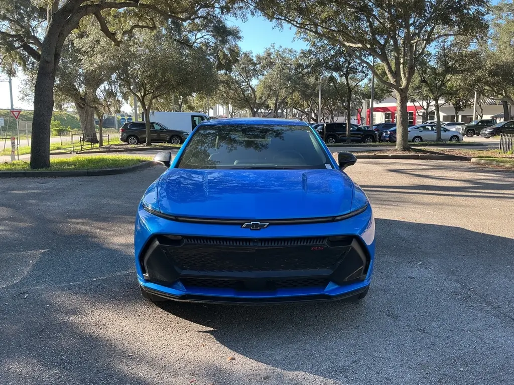 2024 CHEVROLET EQUINOX EV RS 2RS photo 8