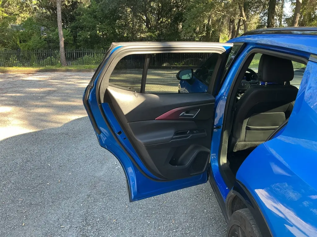 2024 CHEVROLET EQUINOX EV RS 2RS photo 11