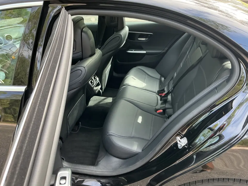 2025 MERCEDES-BENZ C-CLASS C 300 photo 12