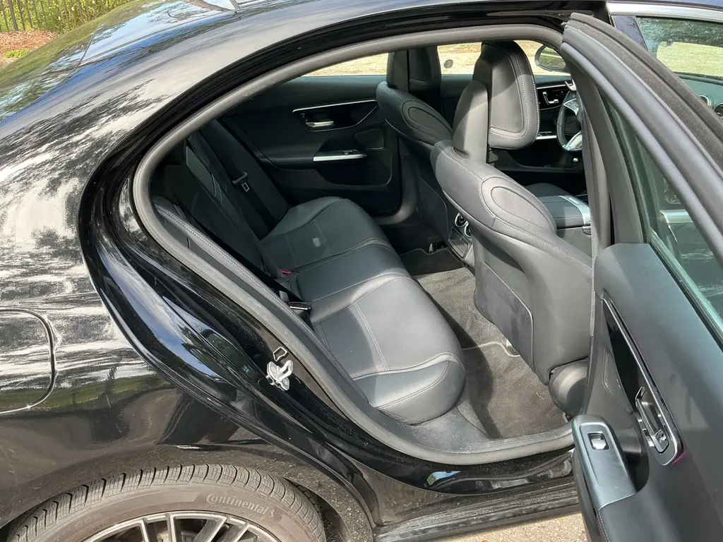 2025 MERCEDES-BENZ C-CLASS C 300 photo 16