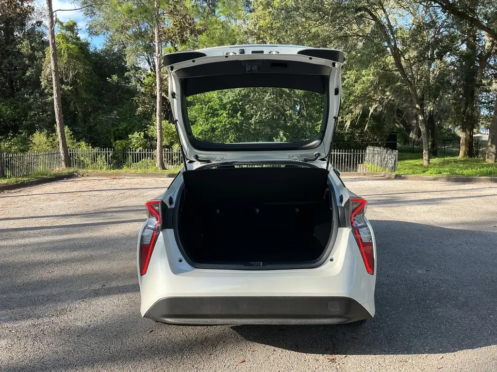 2016 TOYOTA PRIUS FOUR photo 14
