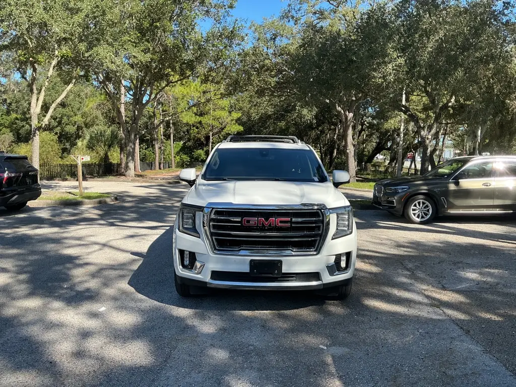 2021 GMC YUKON XL SLT photo 8
