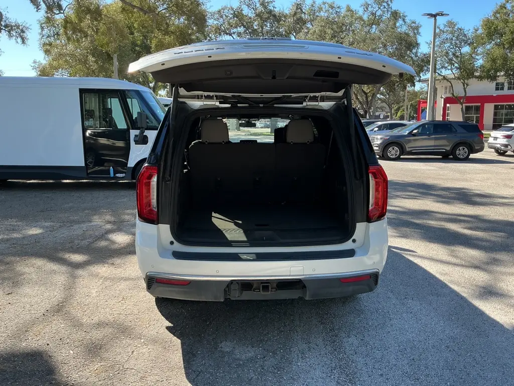 2021 GMC YUKON XL SLT photo 15