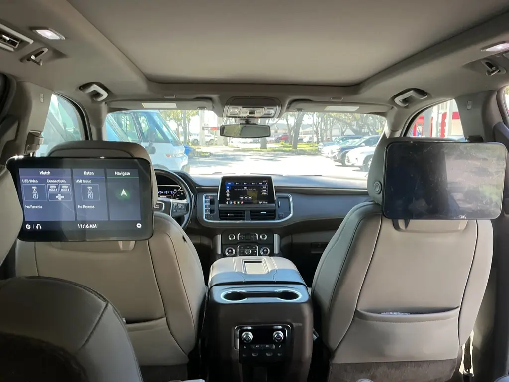 2021 GMC YUKON XL SLT photo 16
