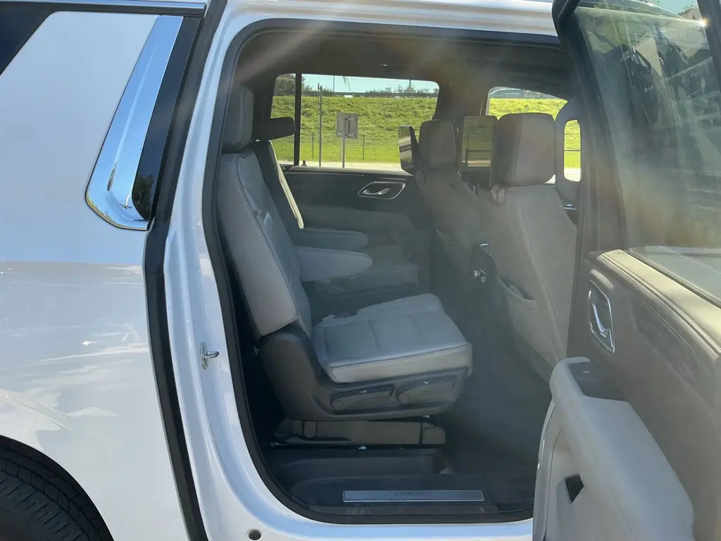 2021 GMC YUKON XL SLT photo 18