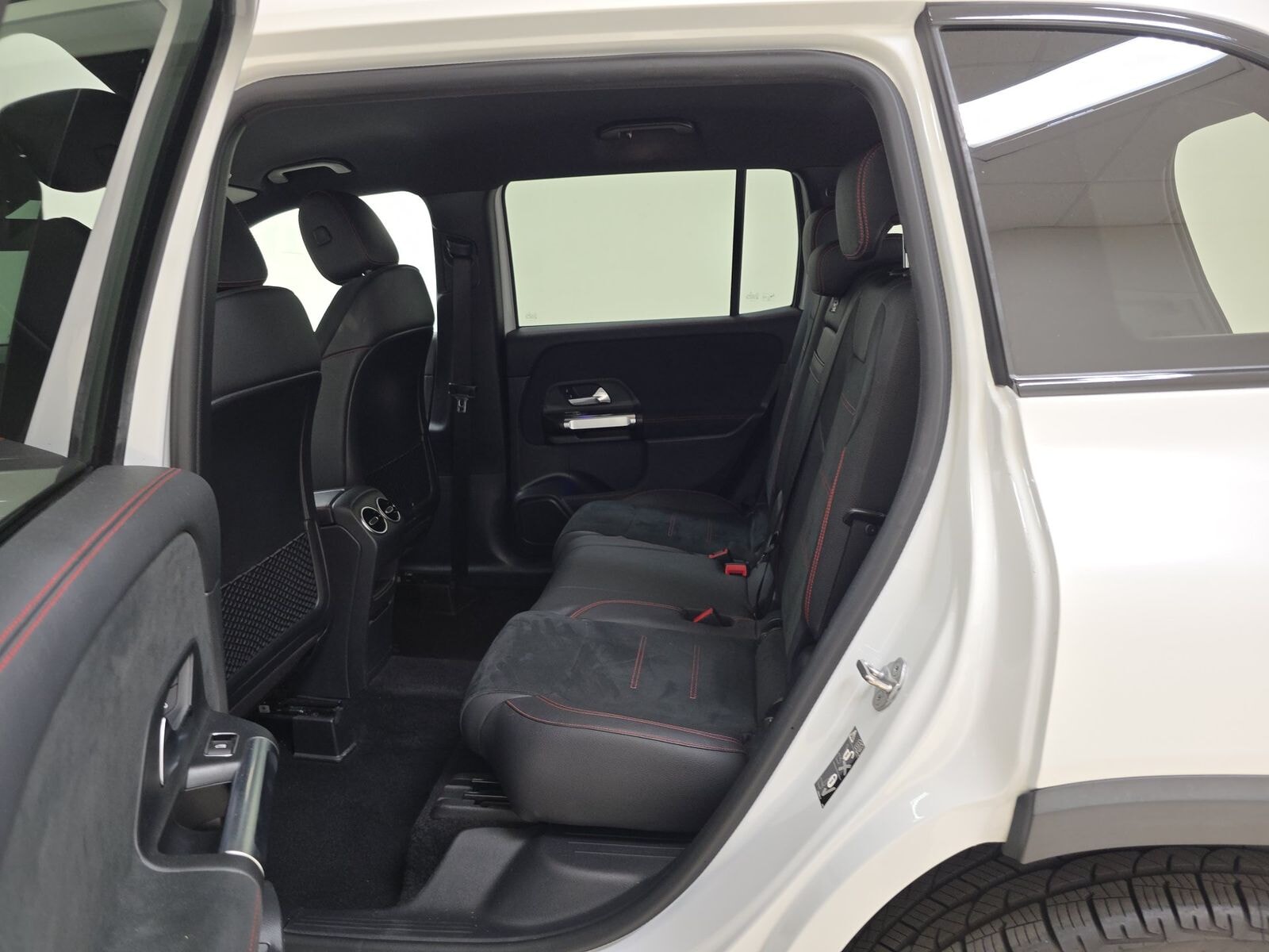 2022 MERCEDES-BENZ GLB GLB 250 photo 13