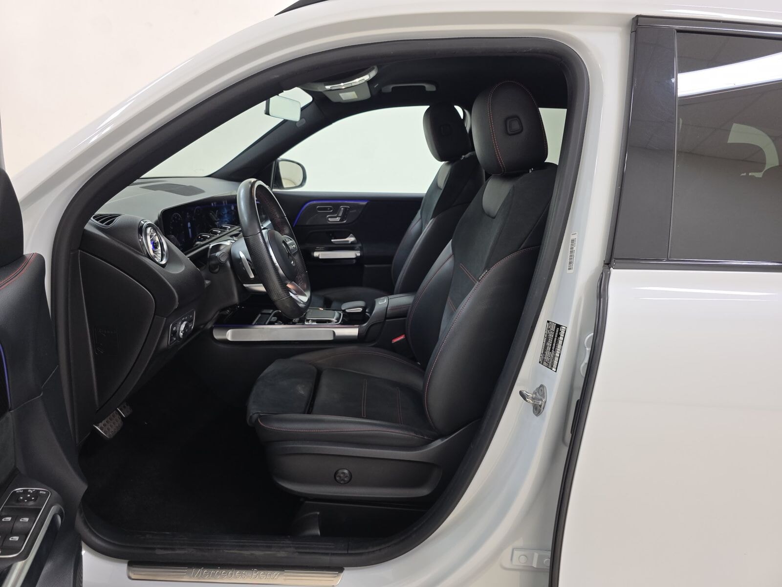 2022 MERCEDES-BENZ GLB GLB 250 photo 8