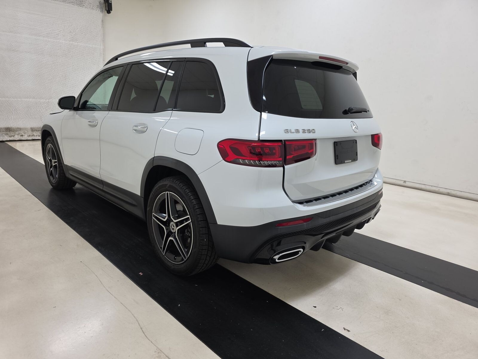 2022 MERCEDES-BENZ GLB GLB 250 photo 6