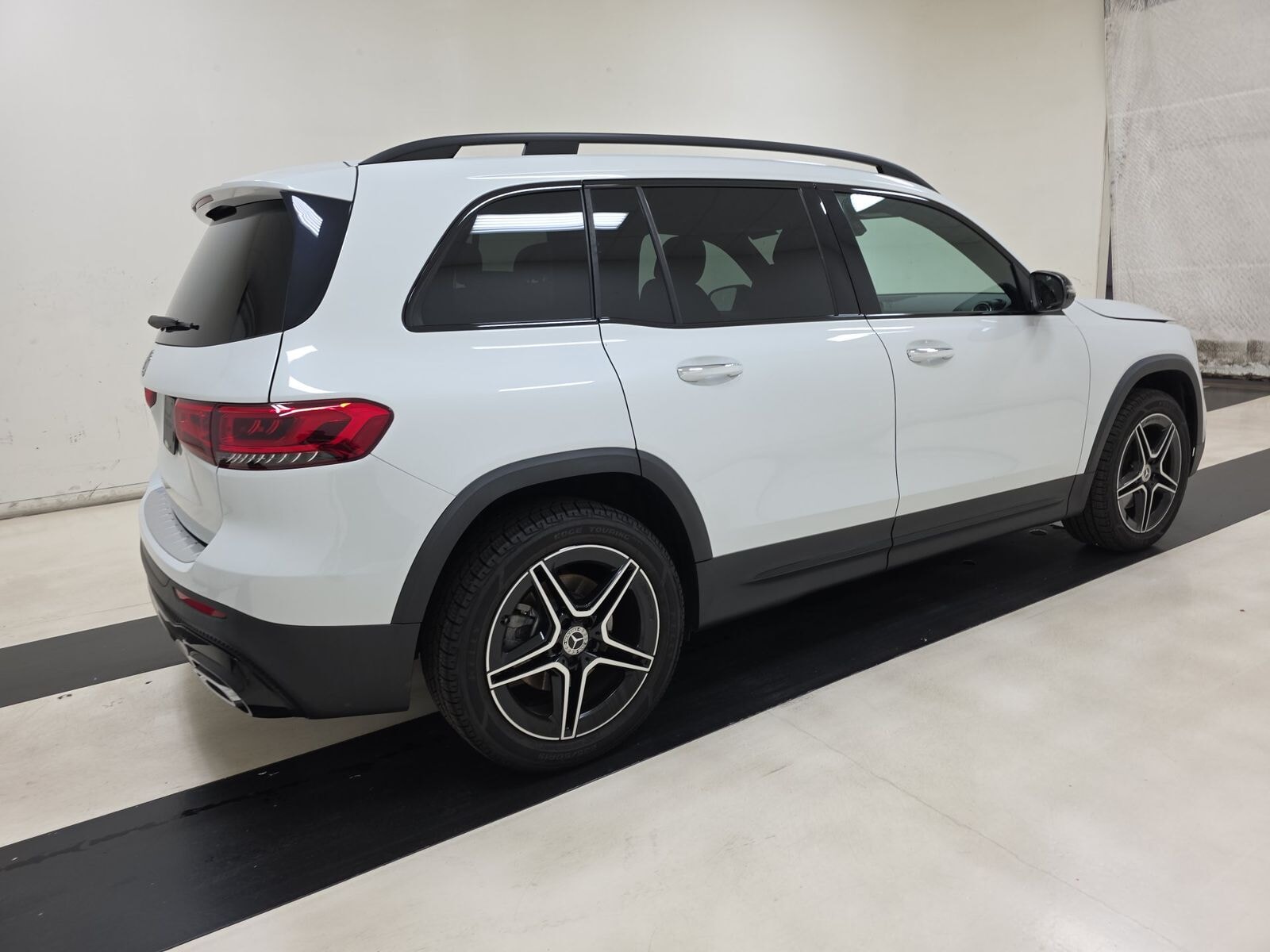 2022 MERCEDES-BENZ GLB GLB 250 photo 4