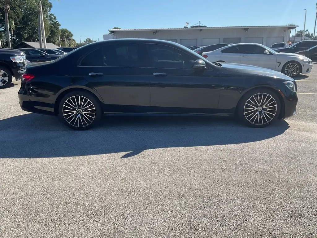 2022 MERCEDES-BENZ E-CLASS E 350 photo 4
