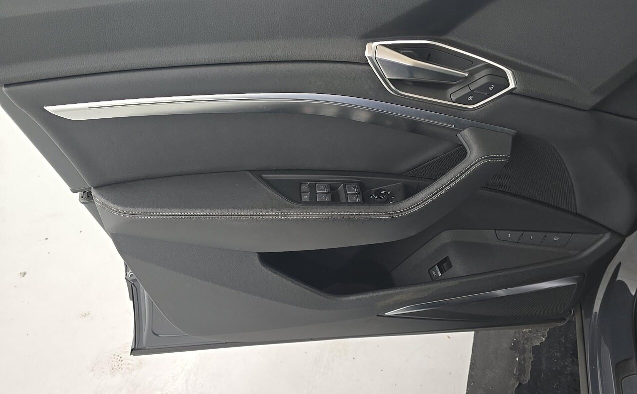 2024 AUDI Q8 E-TRON SPORTBACK S LINE PREMIUM PLUS photo 16