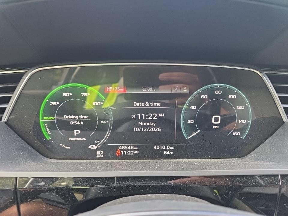 2024 AUDI Q8 E-TRON PRESTIGE photo 10
