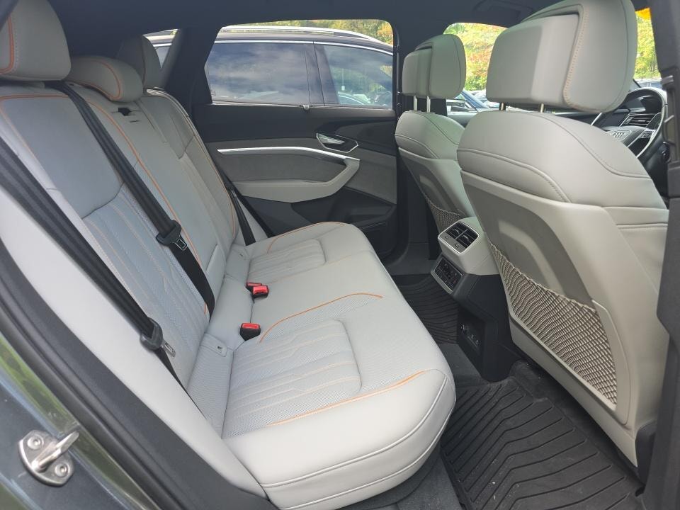 2024 AUDI Q8 E-TRON PRESTIGE photo 16