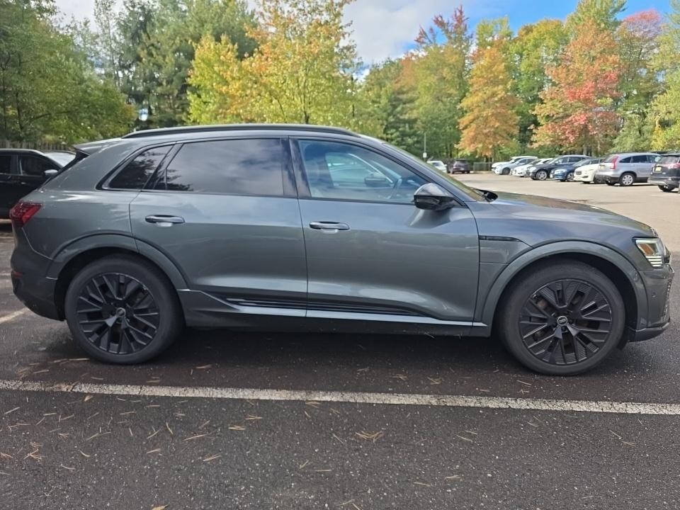 2024 AUDI Q8 E-TRON PRESTIGE photo 2