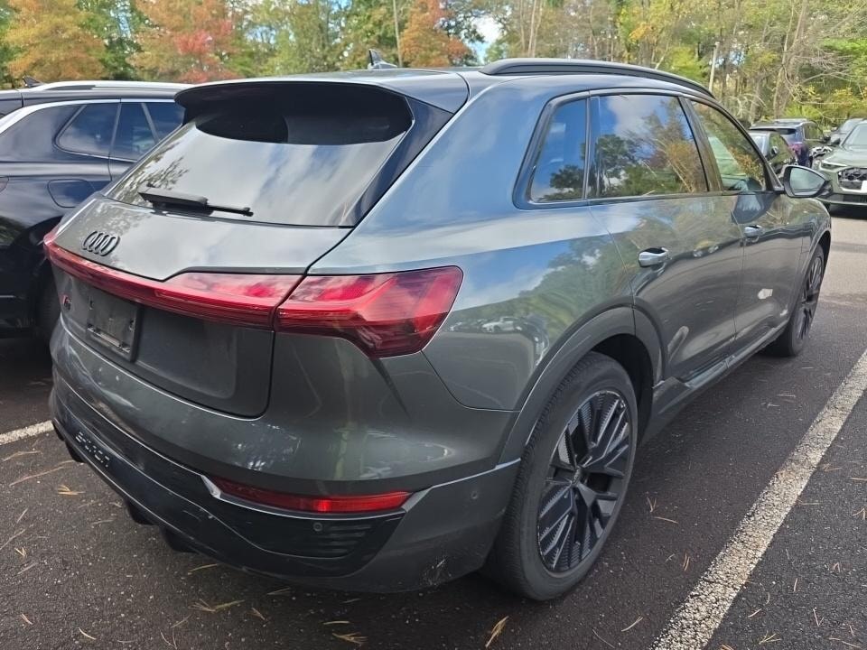 2024 AUDI Q8 E-TRON PRESTIGE photo 4