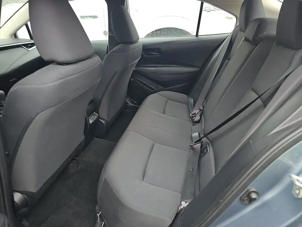 2025 TOYOTA COROLLA LE photo 8