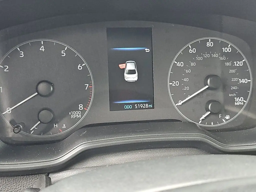 2025 TOYOTA COROLLA LE photo 10