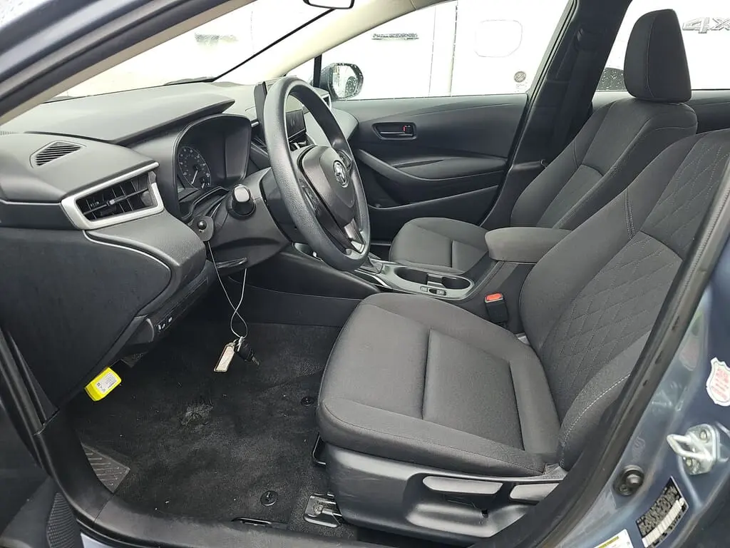 2025 TOYOTA COROLLA LE photo 15
